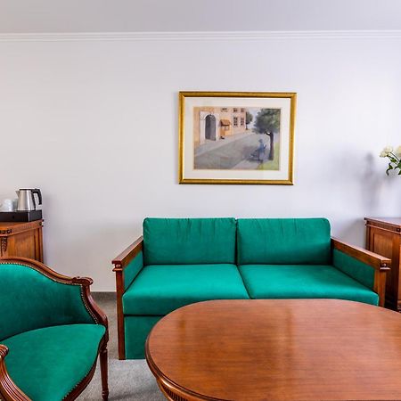 Hotel Pod Zlota Roza Келце Стая снимка