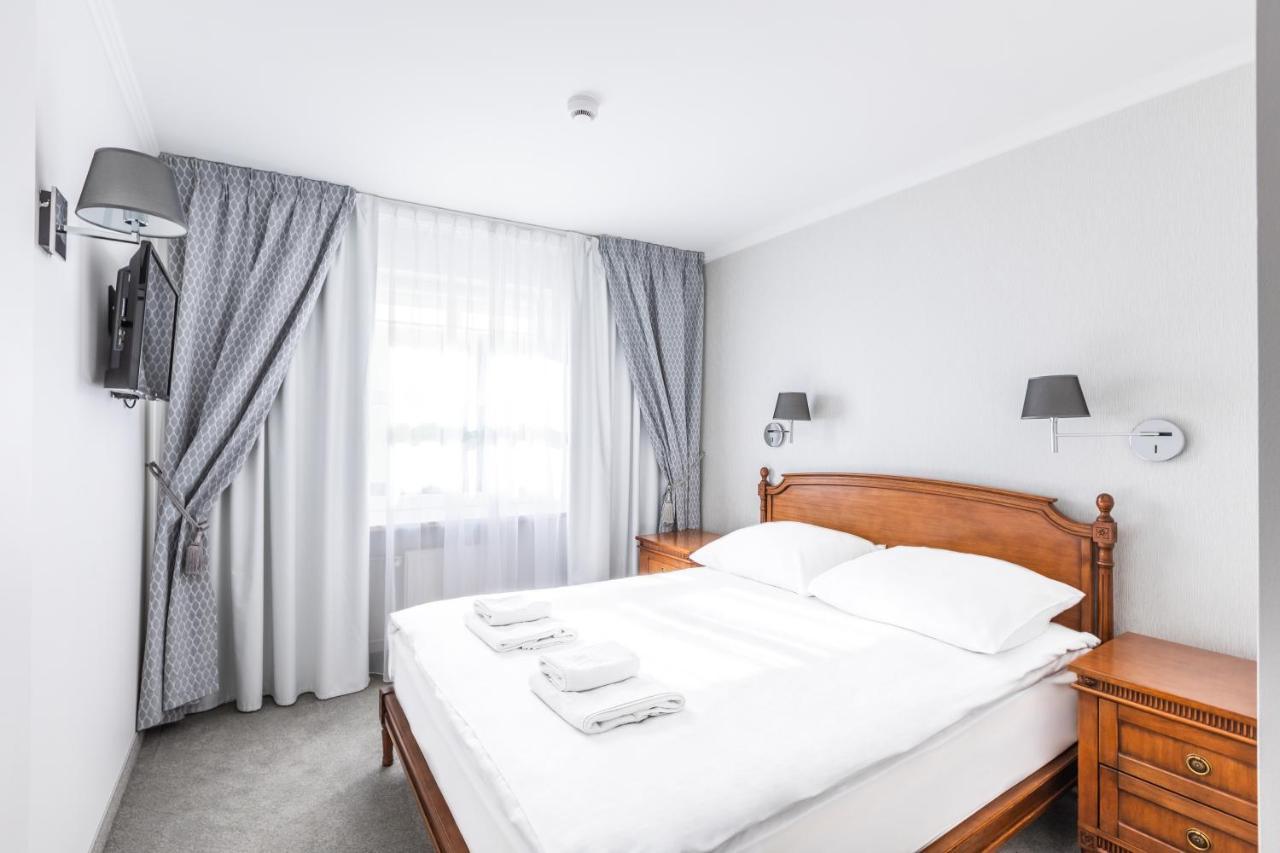 Hotel Pod Zlota Roza Келце Екстериор снимка