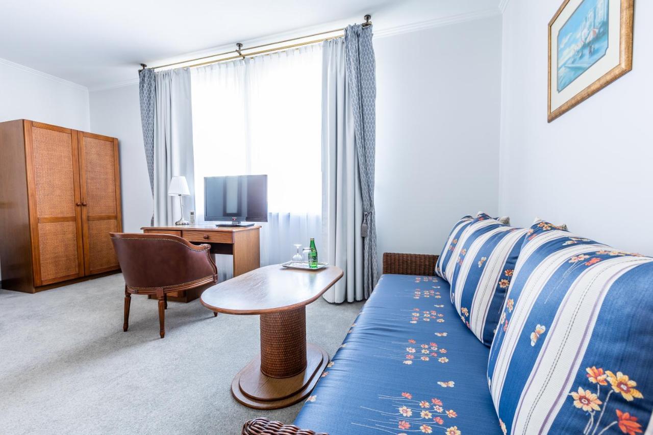 Hotel Pod Zlota Roza Келце Екстериор снимка